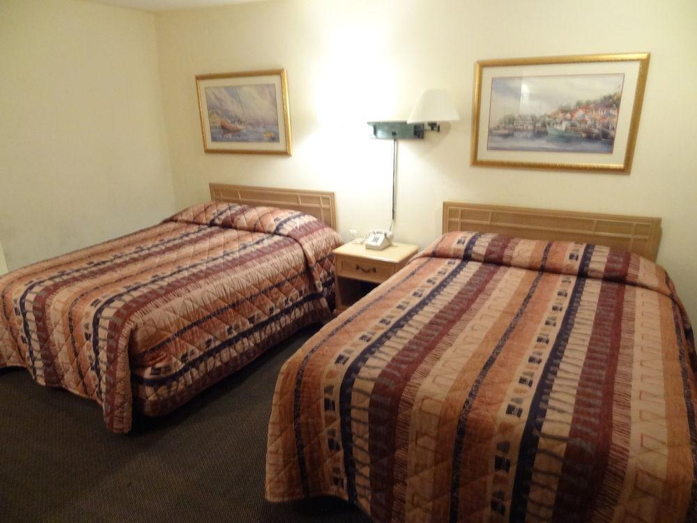Western - Pensacola 2*