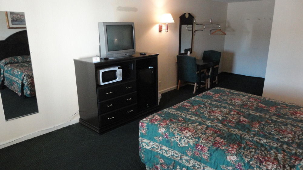 Western - Pensacola Hotel 2*